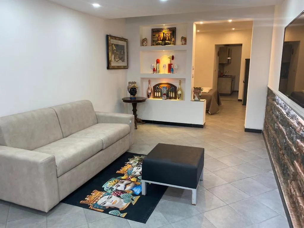 Apartment Tiziano'S Home Catania Italy