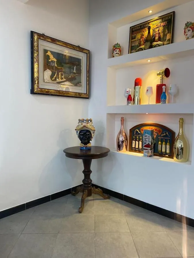 Apartment Tiziano'S Home Catania